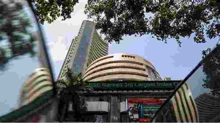 The Indian stock market kicked off the trading session with a promising gap-up opening today, signaling a rise in sentiment following the closure in observance of Ram Navami yesterday.