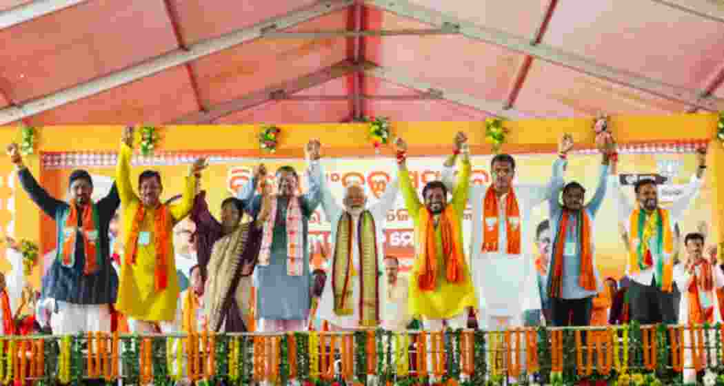 Prime Minister Narendra Modi with Odisha BJP leaders.