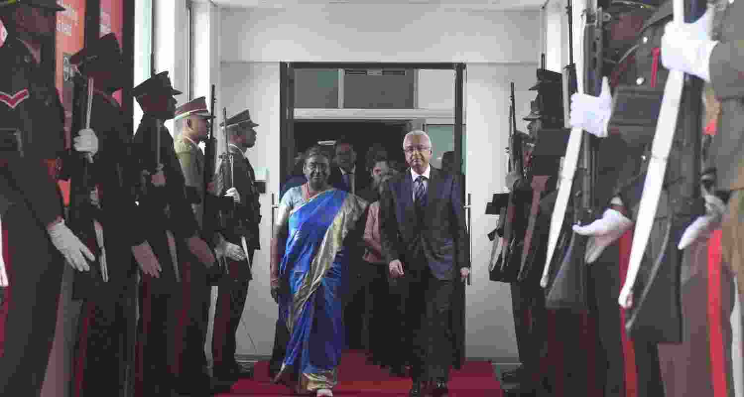 President Droupadi Murmu successfully wraps up her 3-day State Visit to Mauritius, setting a new landmark in bilateral ties.
