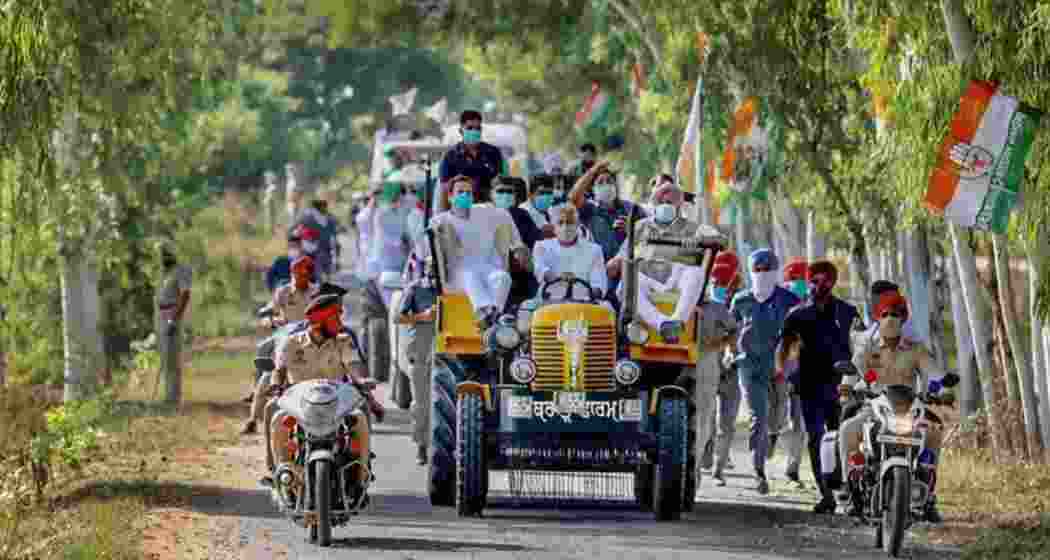 Congress leader Rahul Gandhi, Punjab Chief Minister Capt Amarinder Singh and other leaders during a tractor rally, 'Kheti Bachao Yatra', in protest against the new farm bills 2020, in Punjab's Moga district on Sunday, Oct. 4, 2020. File Photo.