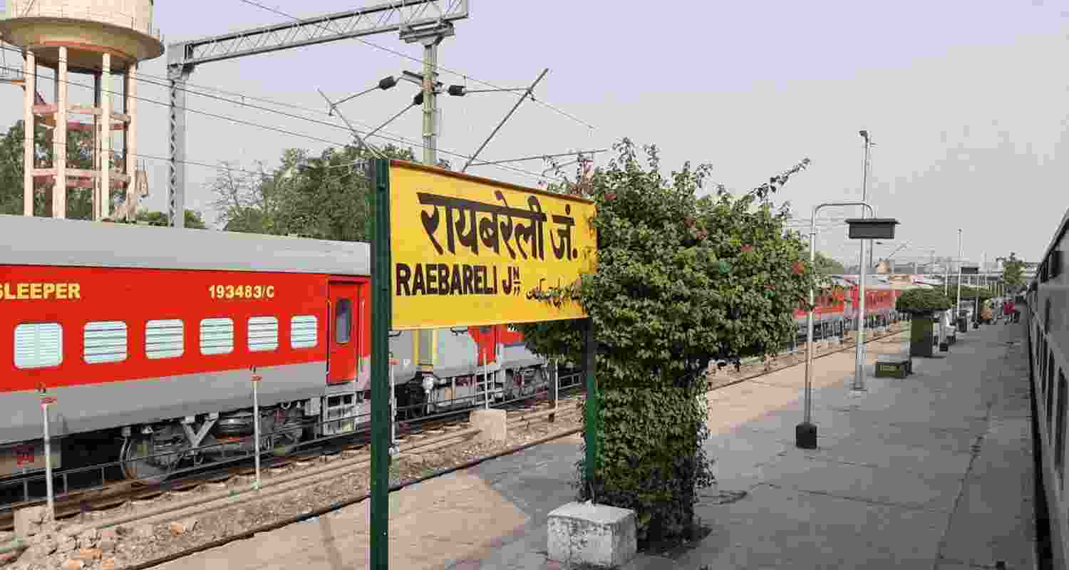 Train halted as loco pilot spots soil on track in Rae Bareli