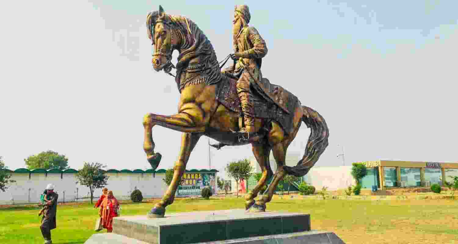 Maharaja Ranjit Singh's statue. 
