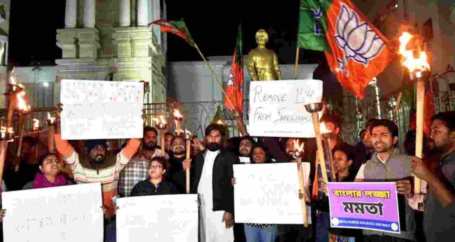 Activists of BJP Yuva Morcha stage a protest against TMC workers in Sandeshkhali. File Photo.