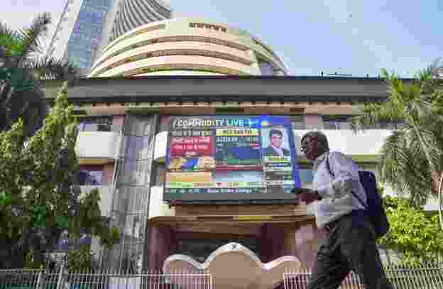 Top 8 firms add ₹1.21 lakh crore in Mcap; Reliance tops list