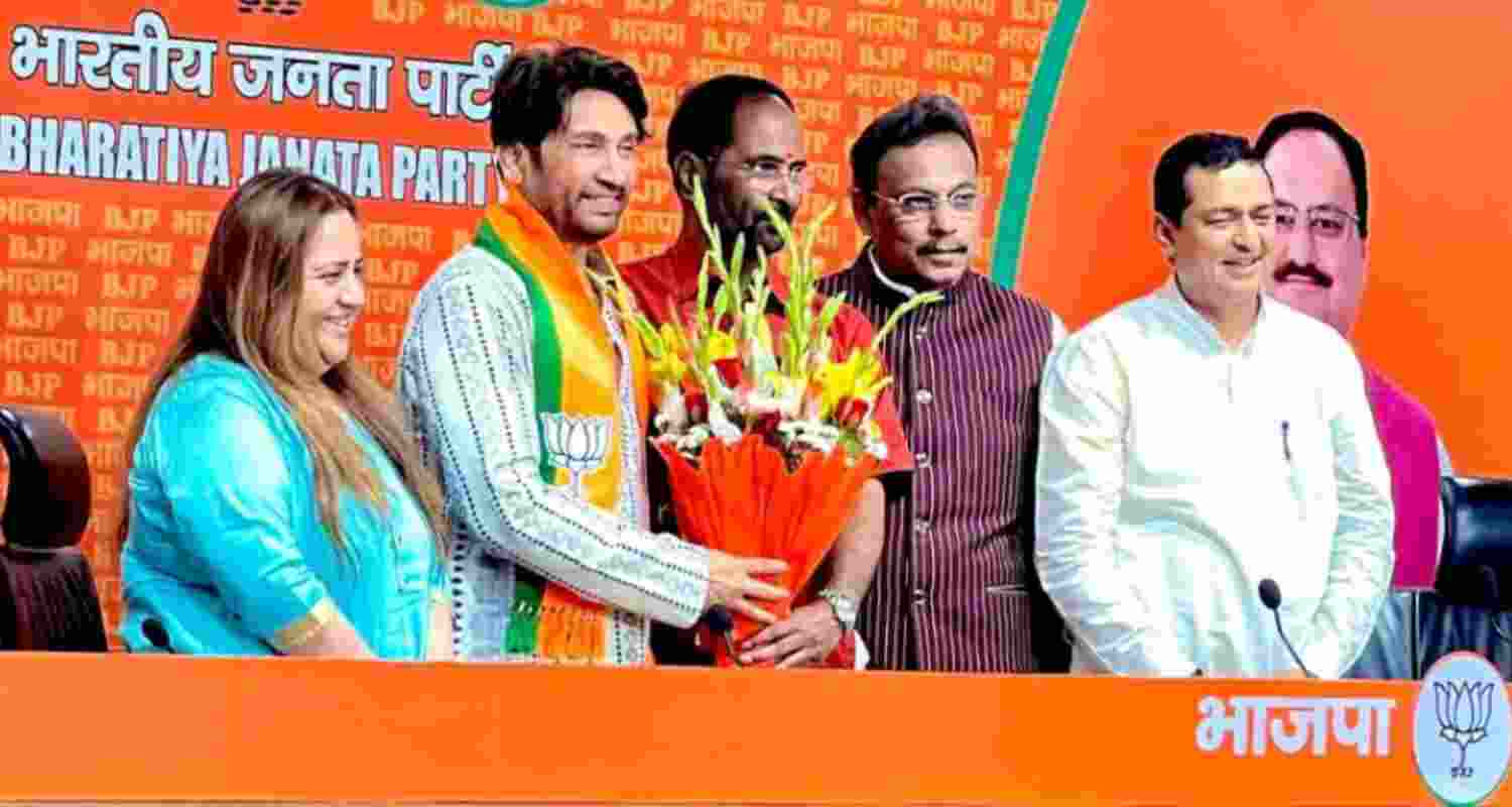 Former Congress leader Radhika Khera and actor Shekhar Suman join saffron clan.