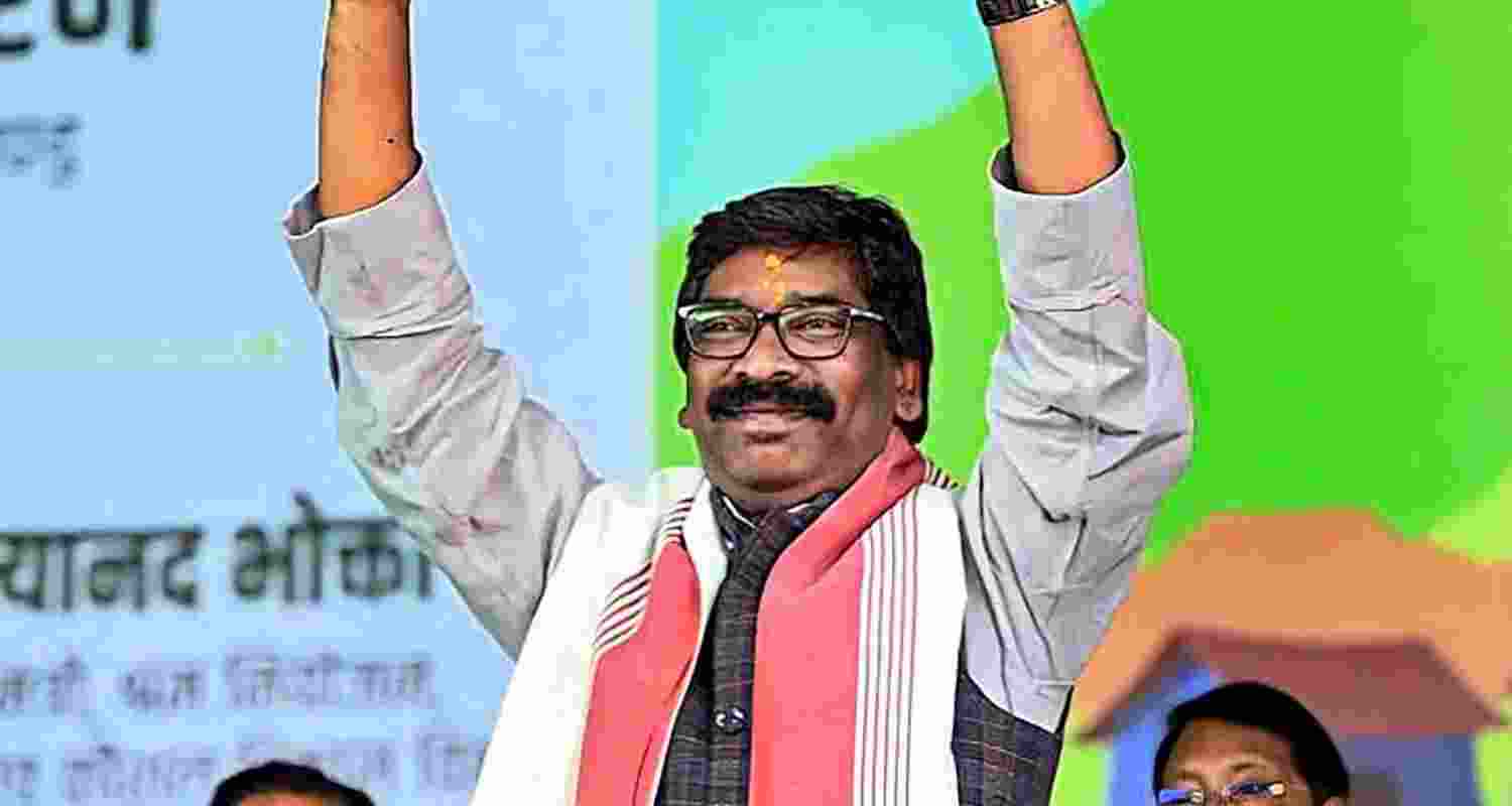 Former Jharkhand Chief Minister Hemant Soren has approached the Prevention of Money Laundering Act (PMLA) court for bail in the land scam case. Soren has filed a petition through his lawyer in the special court of PMLA. The court will hear his petition on Tuesday.