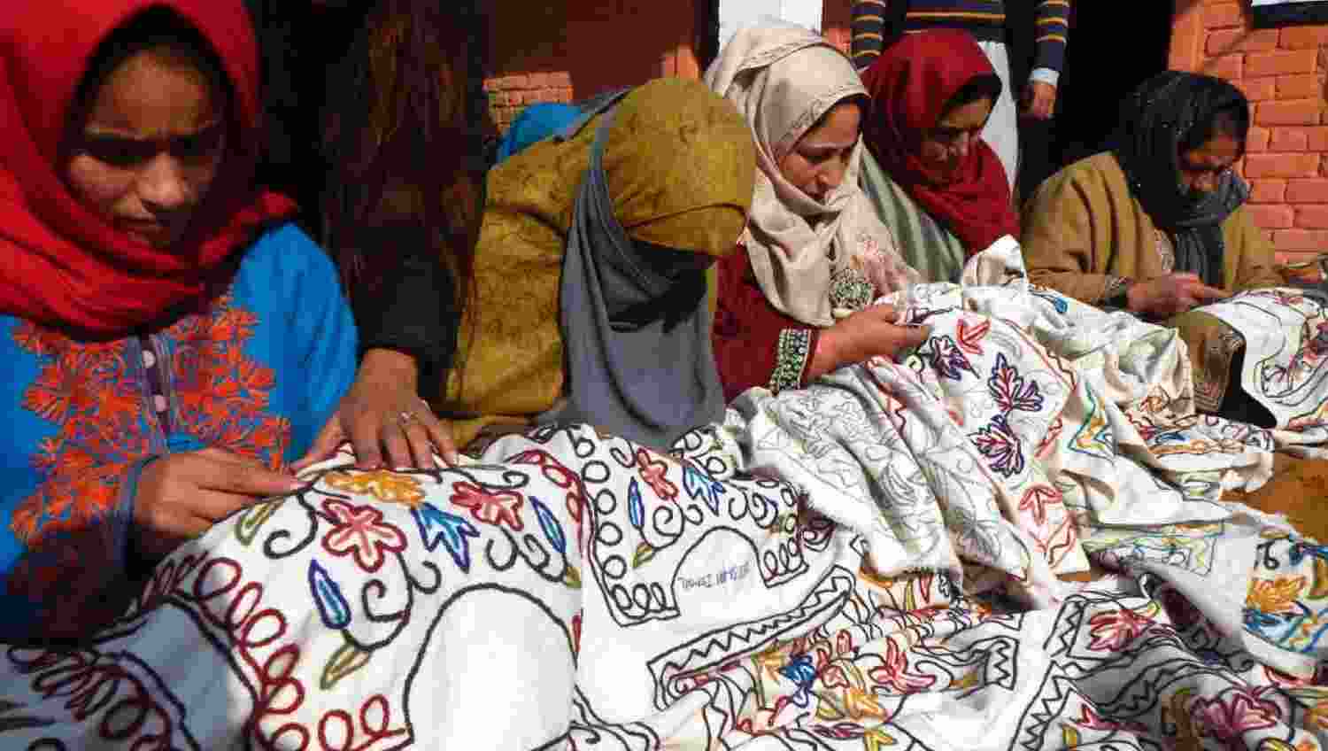 Srinagar's 'World Craft City' tag to boost tourism & handicraft sector