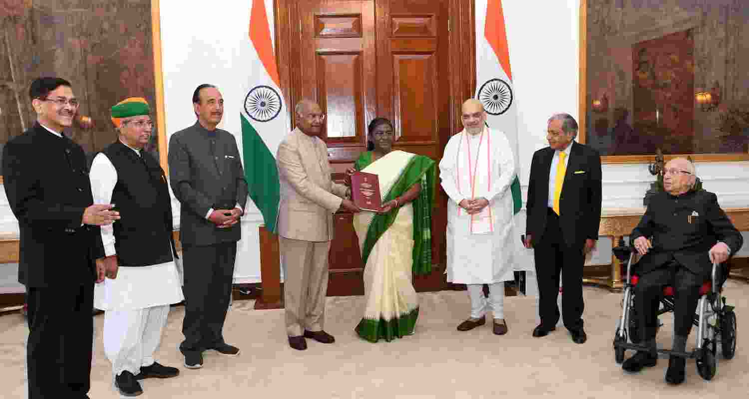 Former President of India Ram Nath Kovind Submits the One Nation One Election Report to President Droupadi Murmu.