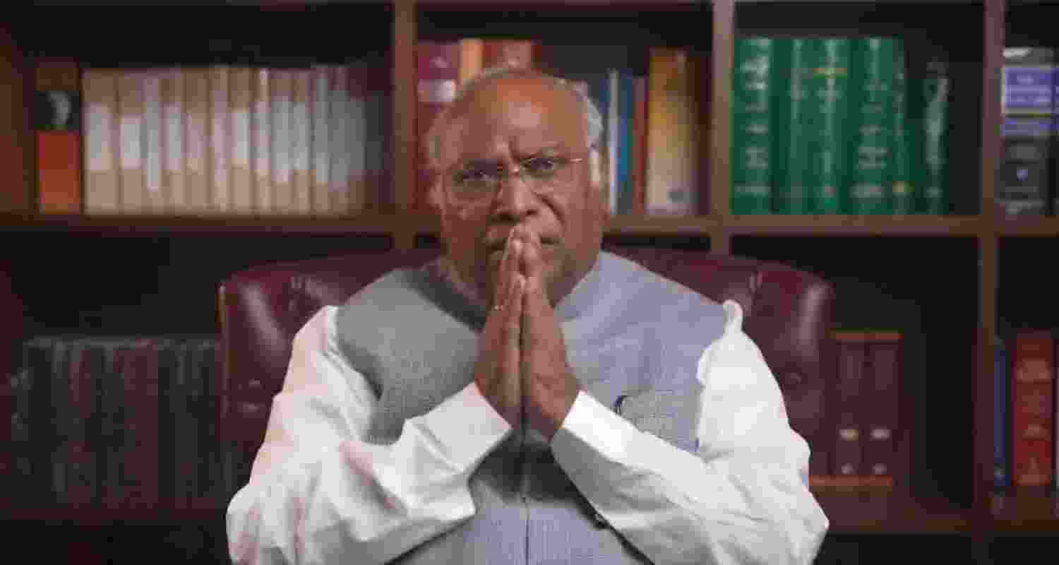 Congress President Mallikarjun Kharge as he unveils series of Promises to the country if they are elected to power in the election 2024. Image X.