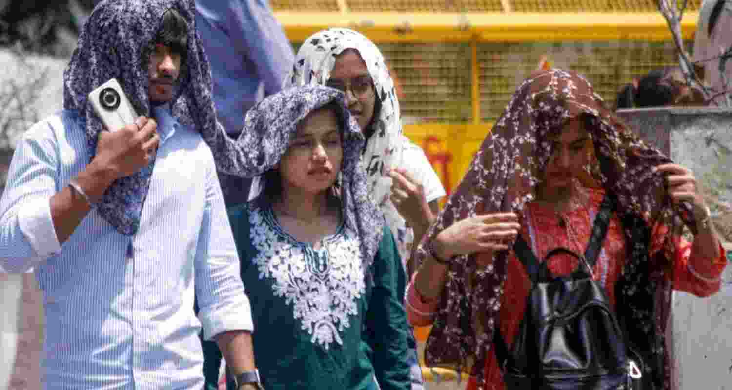 Red Alert Issued as Heatwave Sweeps Through Rajasthan, Barmer Records High Temperatures.