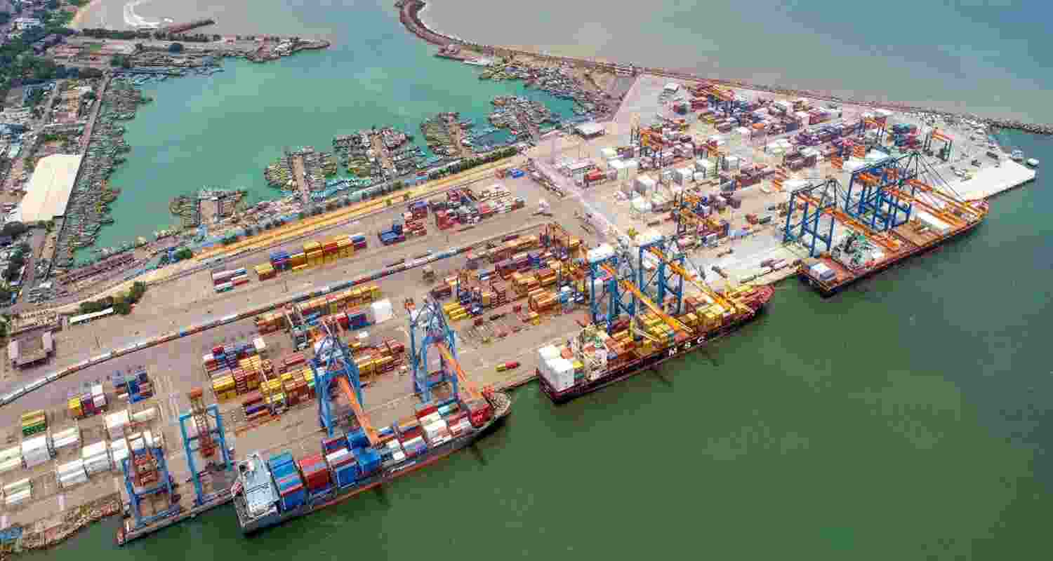 AN image of the Visakhapatnam port.