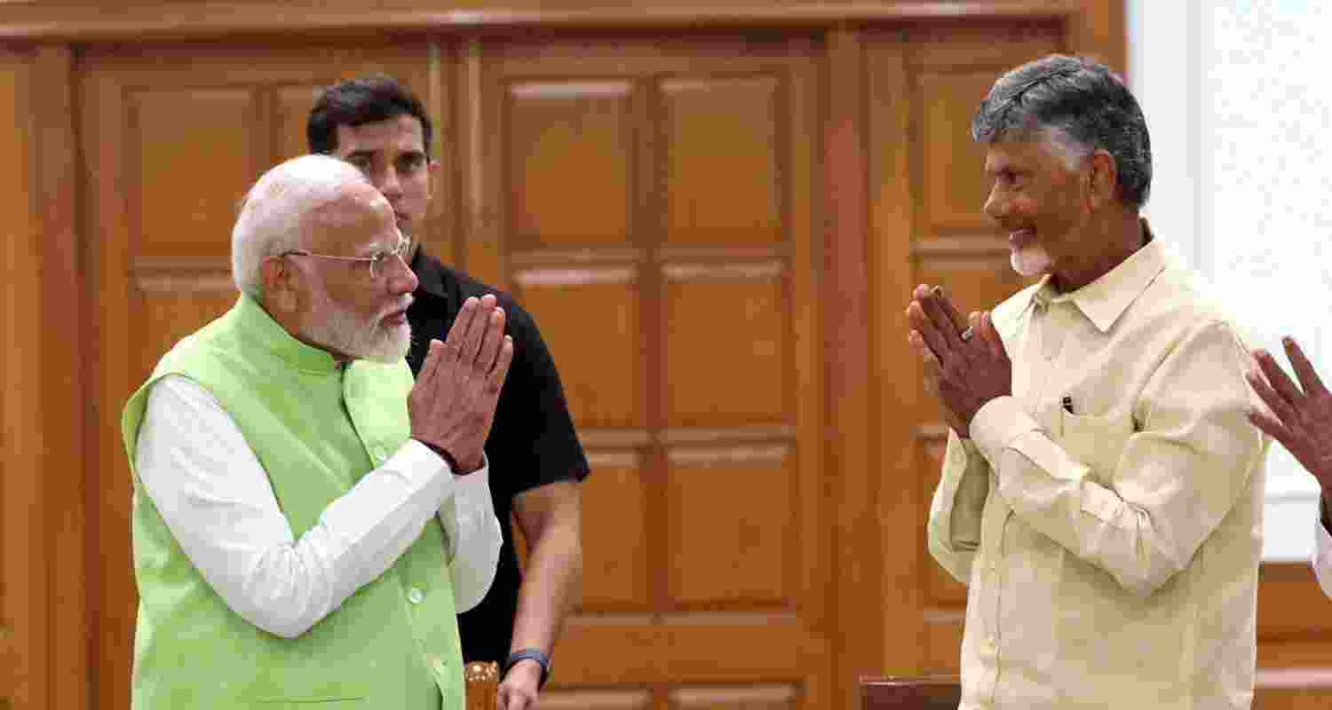 PM Modi and Chandrababu Naidu at the NDA meet.