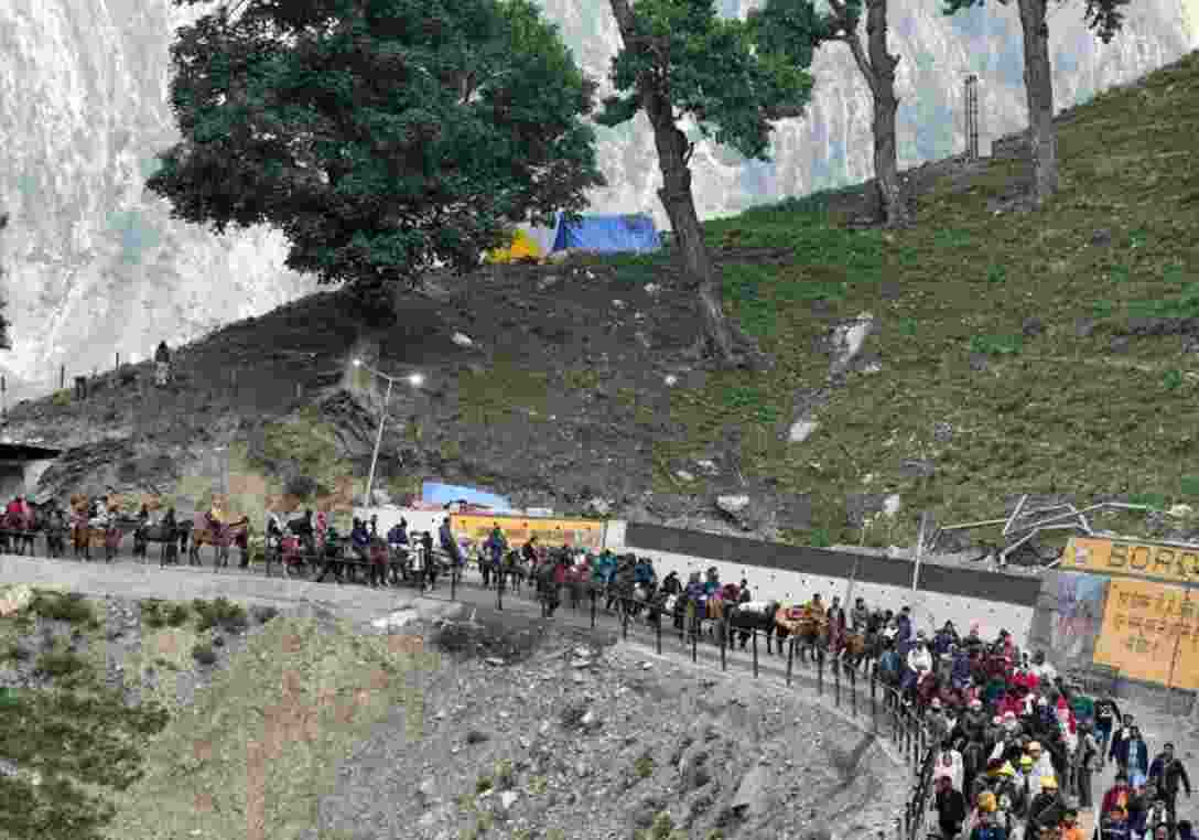 For the past week, between 4,600 and 6,500 pilgrims have been leaving Jammu daily for the twin base camps of Baltal and Pahalgam.