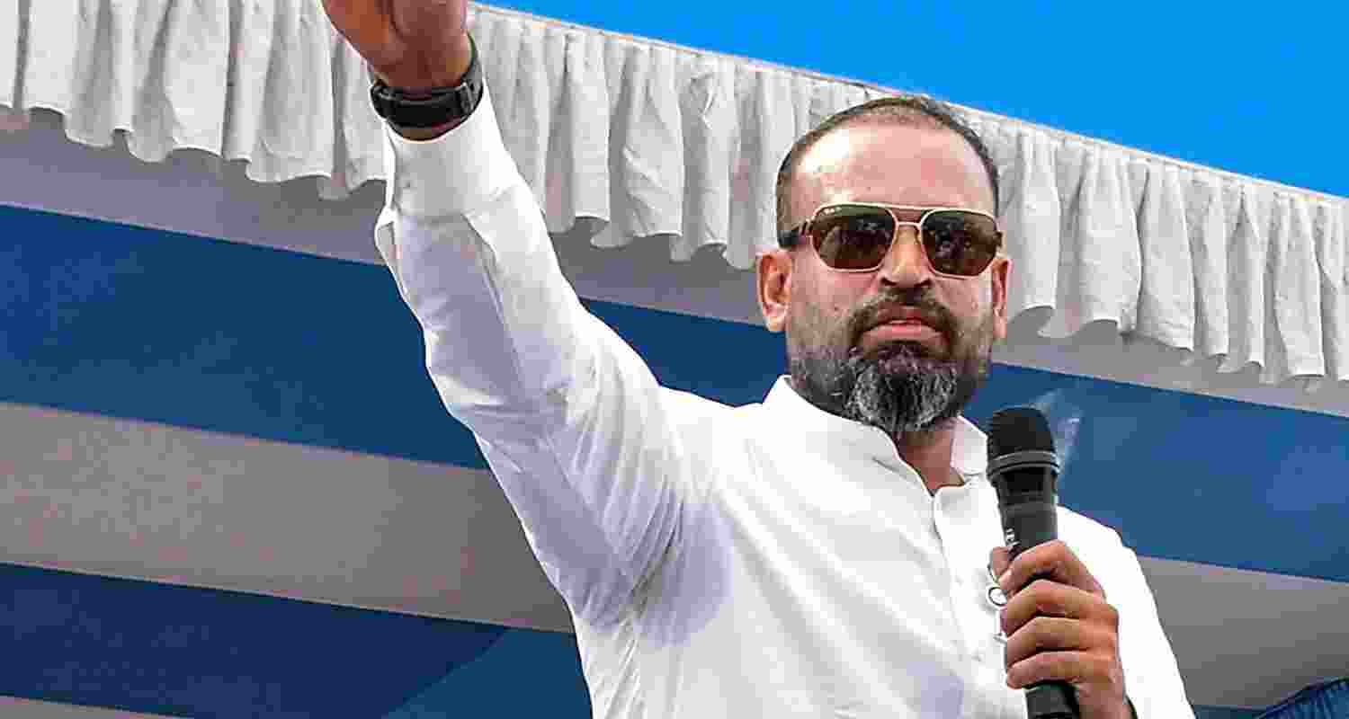 Congress urges WB Guv to take action against Yusuf Pathan
