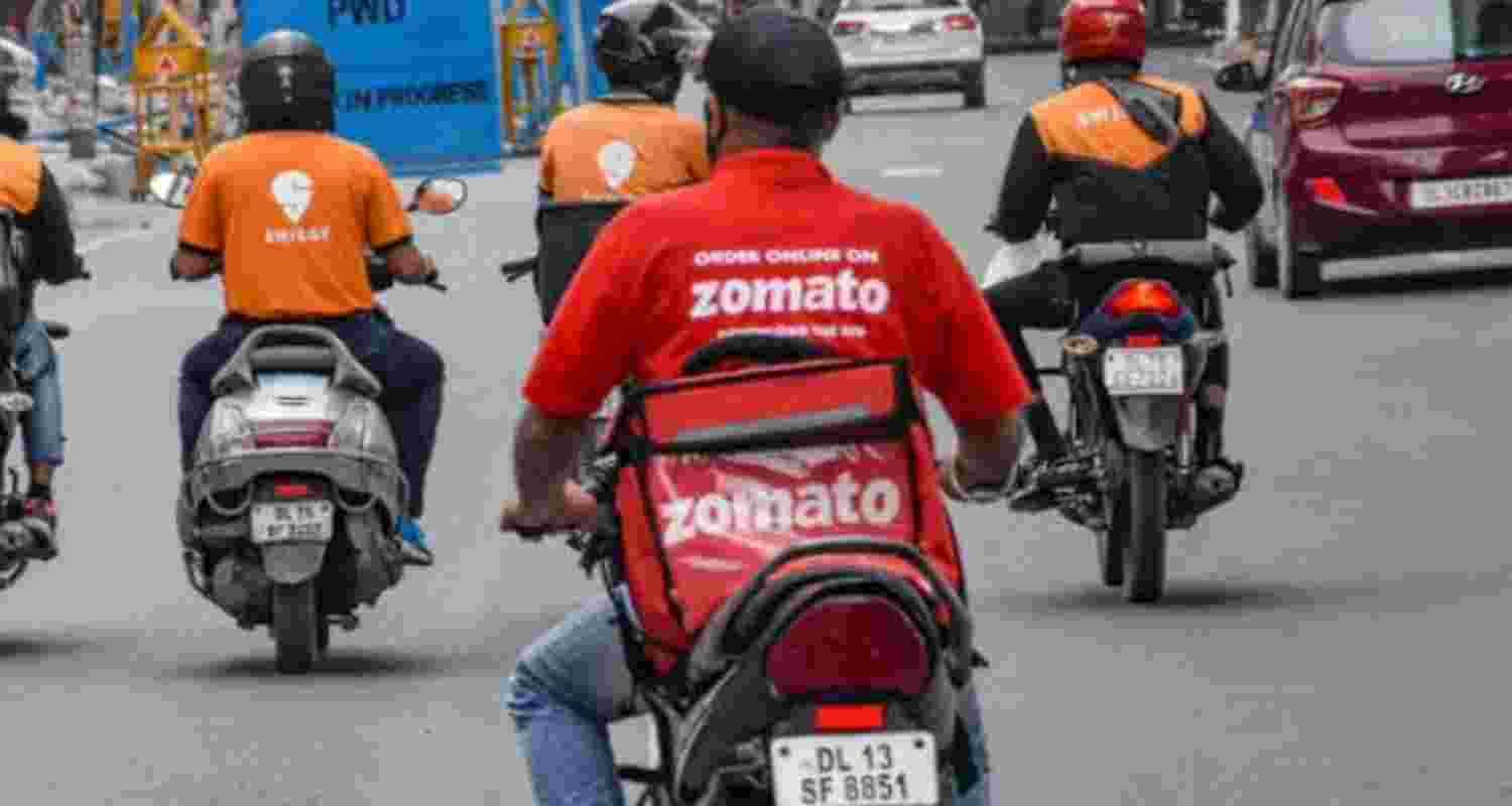 Zomato, Swiggy hike platform fee by 20pc in select cities