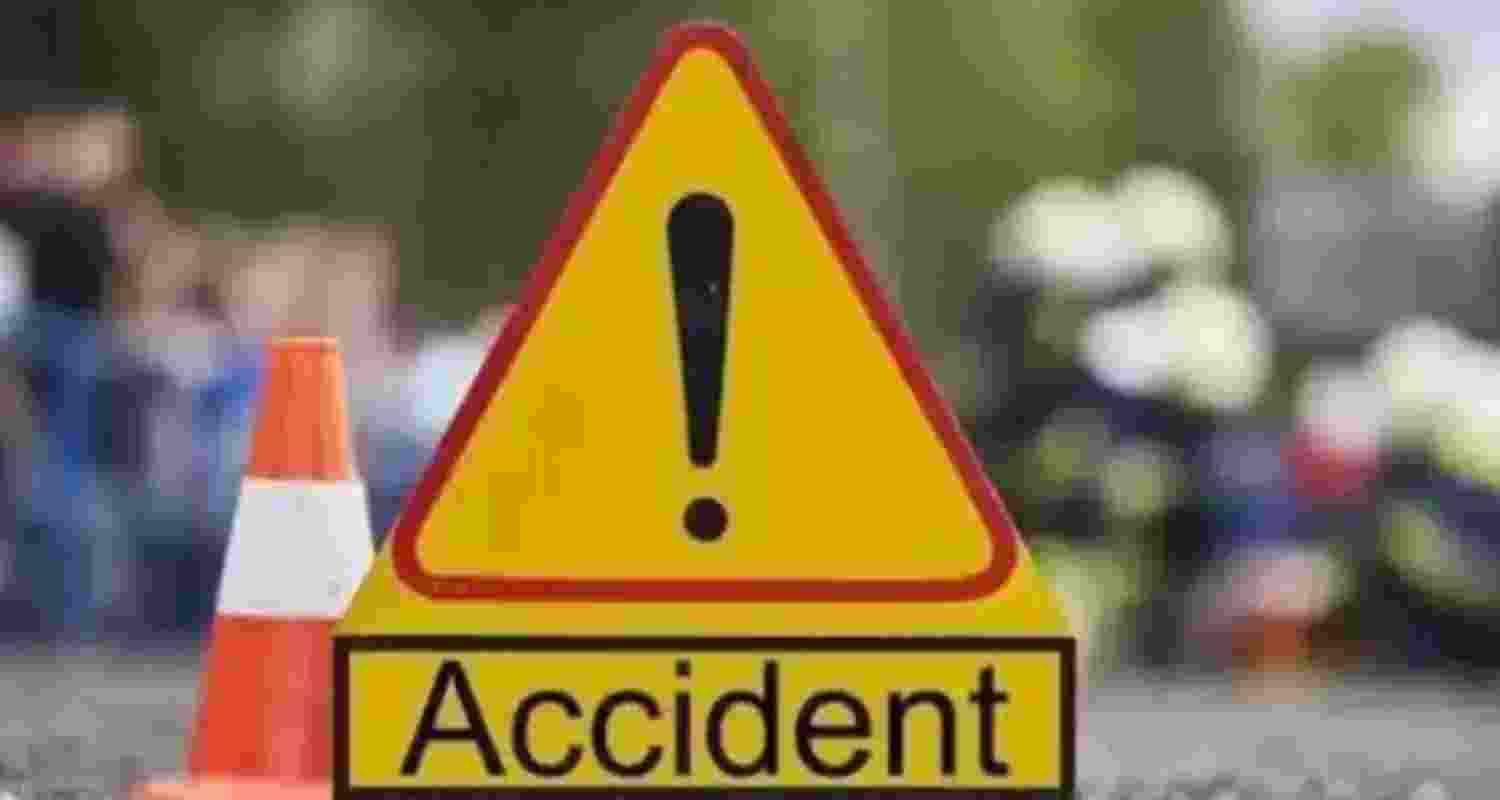 2 killed, 4 hurt as pilgrims’ car falls off in Chhattisgarh