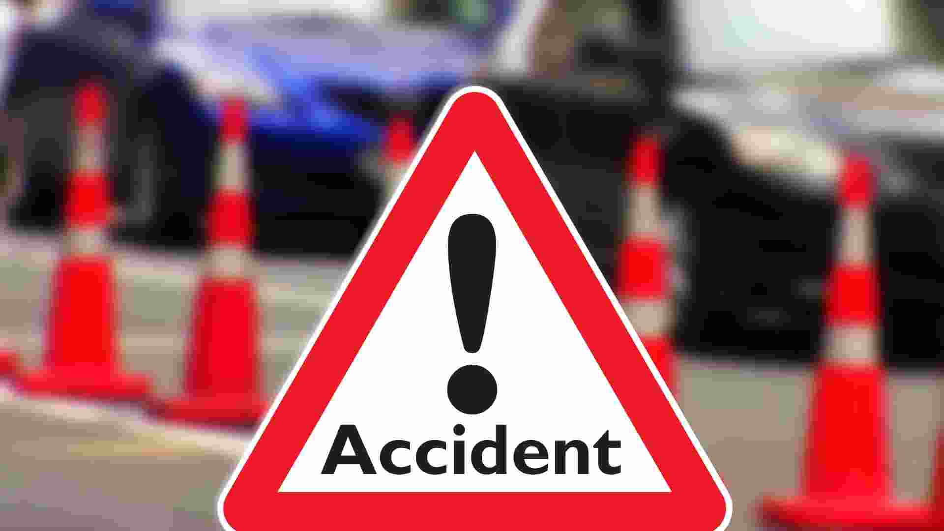 The Tata Sumo rolled down a gorge as the driver stepped out to inspect the vehicle as it had a technical problem.