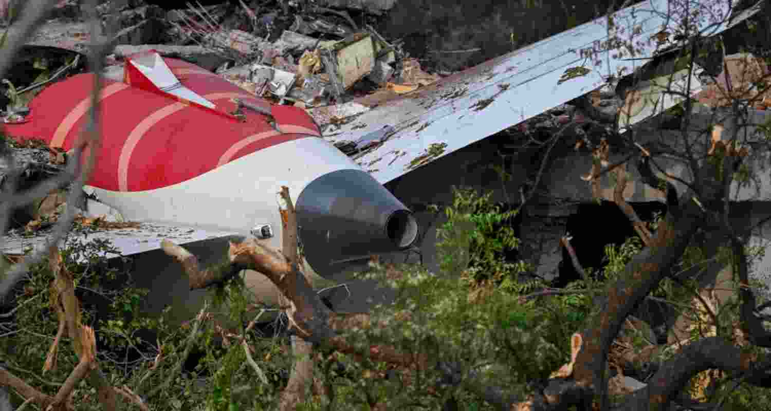 What followed through 2025 was not a scattered series of unrelated crashes, but a global pattern of technical failures, emergency landings, fires, near-misses and fatal accidents that shook public confidence and raised urgent questions.