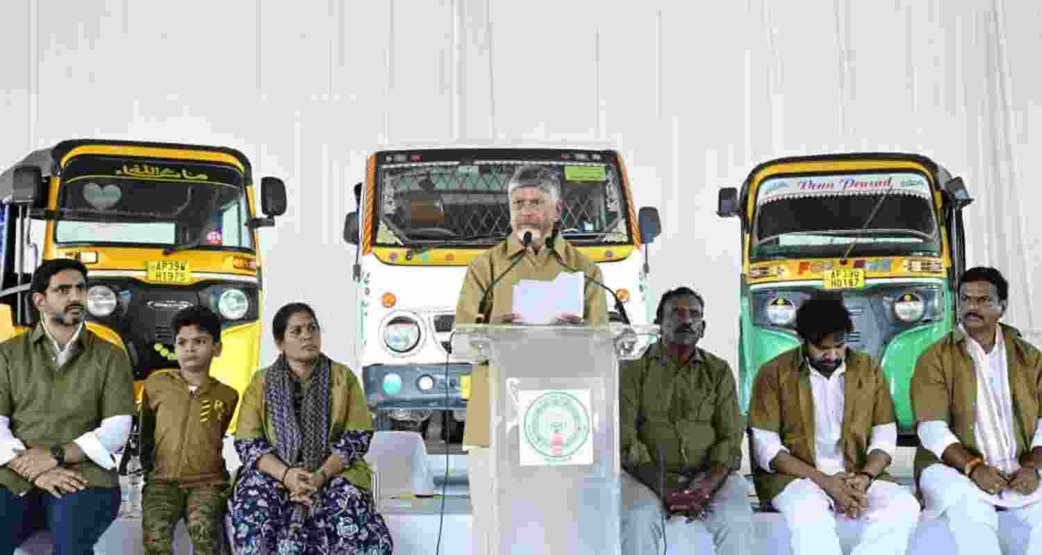 Andhra CM Naidu unveils ‘Auto Driverla Sevalo’ scheme