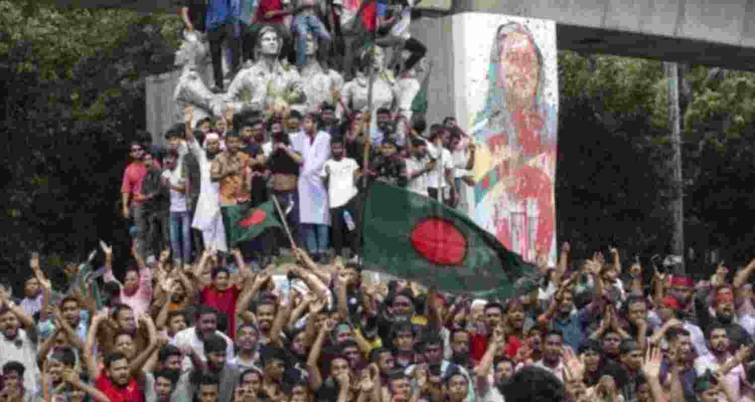 Bangladesh drops secularism, proposes pluralism as state principle