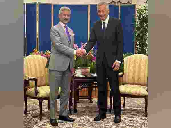 A senior diplomat at the Indian High Commission in Singapore announced that bilateral trade between Singapore and India surged to USD 35.6 billion in 2022-23, marking an impressive 18.2% increase from the previous year.