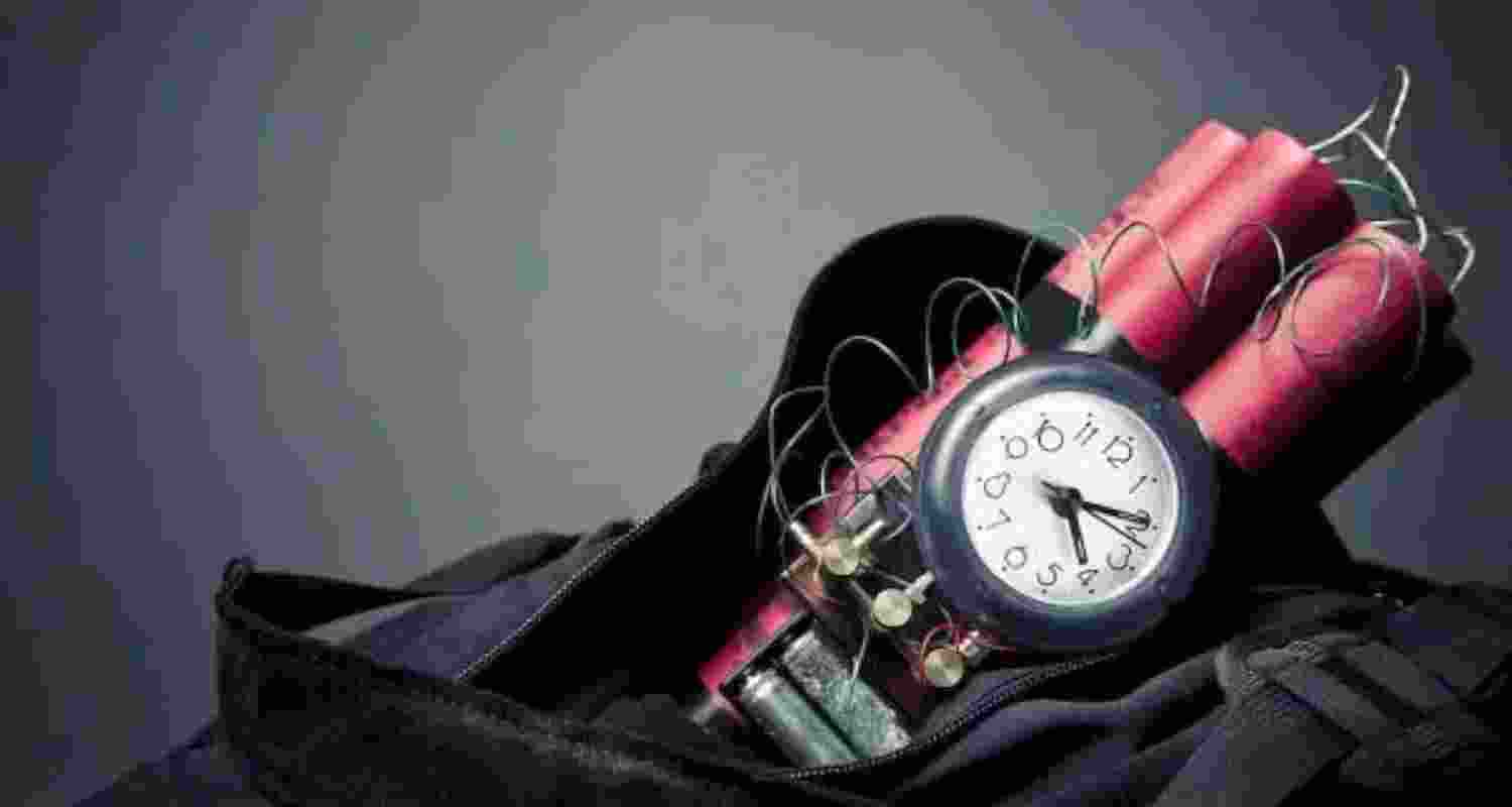 Hoax bomb threat triggers checks at Kerala CM's residence