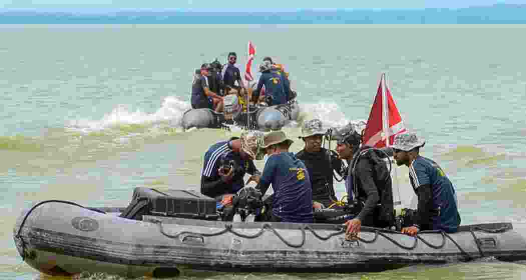 Rescue operations underway at Chandil Dam in Jharkhand.