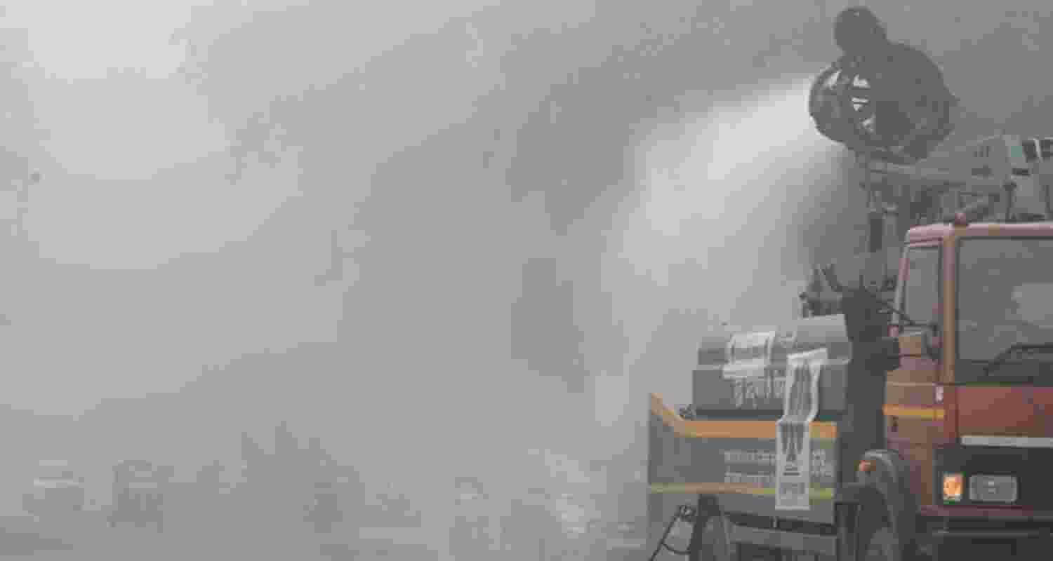 Delhi air pollution.