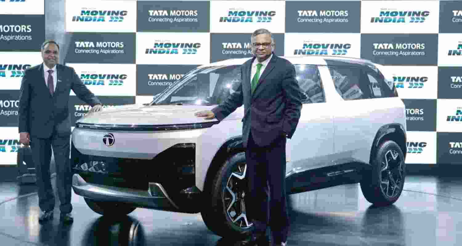 Pent-up demand, Goods and Services Tax (GST) rate cut by the Centre, and festive season sales clubbed to push auto sales volume in the months of September and October, leading to the industry clocking a growth of 5 per cent and 17 per cent, respectively