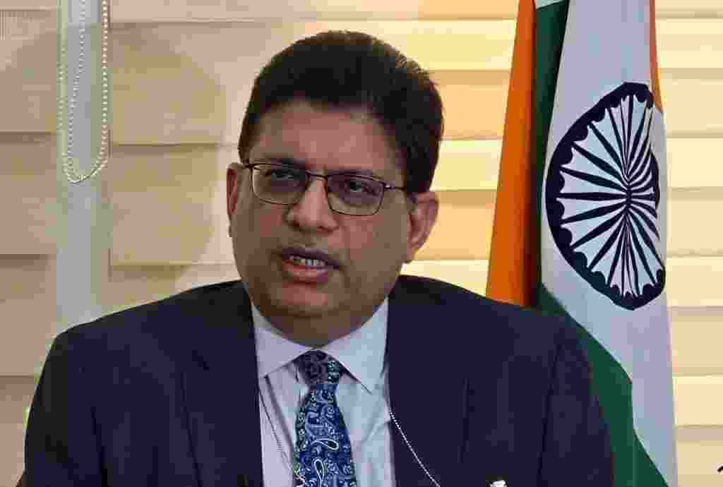 Arunish Chawla takes charge as Revenue Secretary