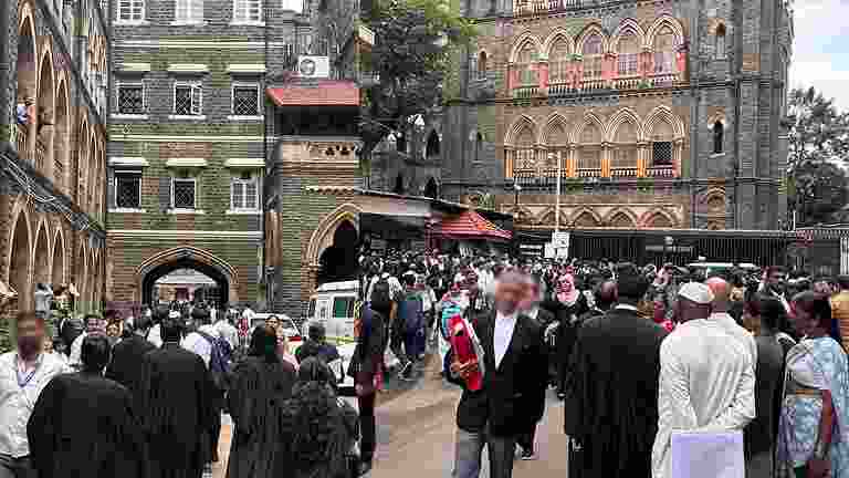 After Delhi HC, Bombay HC evacuated over bomb threat