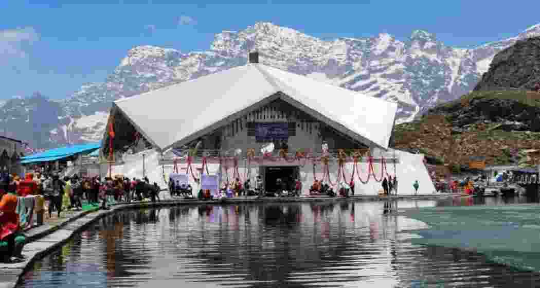 Cabinet approves ropeways to Hemkund, Kedarnath; cuts travel