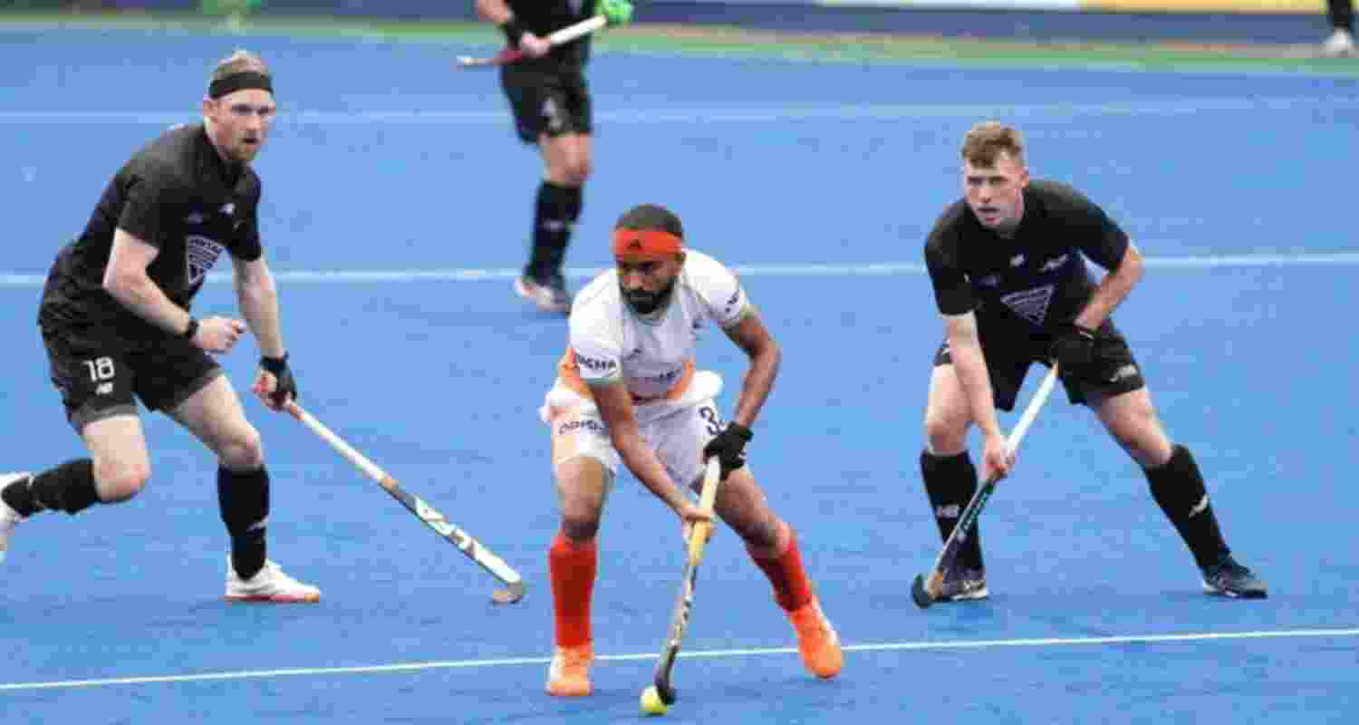 New Zealand tried to dominate the midfield in the opening minutes, but the Indian defence held firm.