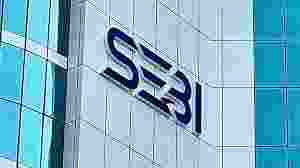 Sebi amends AIF norms for LVF tenure extension