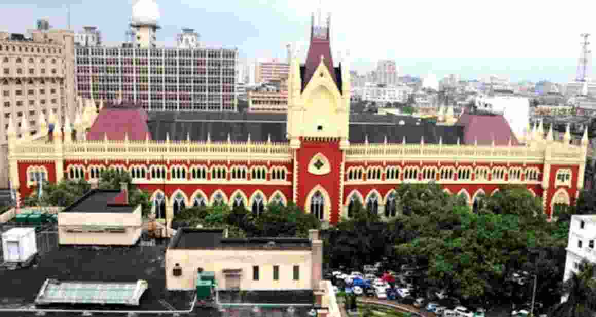 Calcutta HC puts stay on stipend for SSC staff by WB govt 