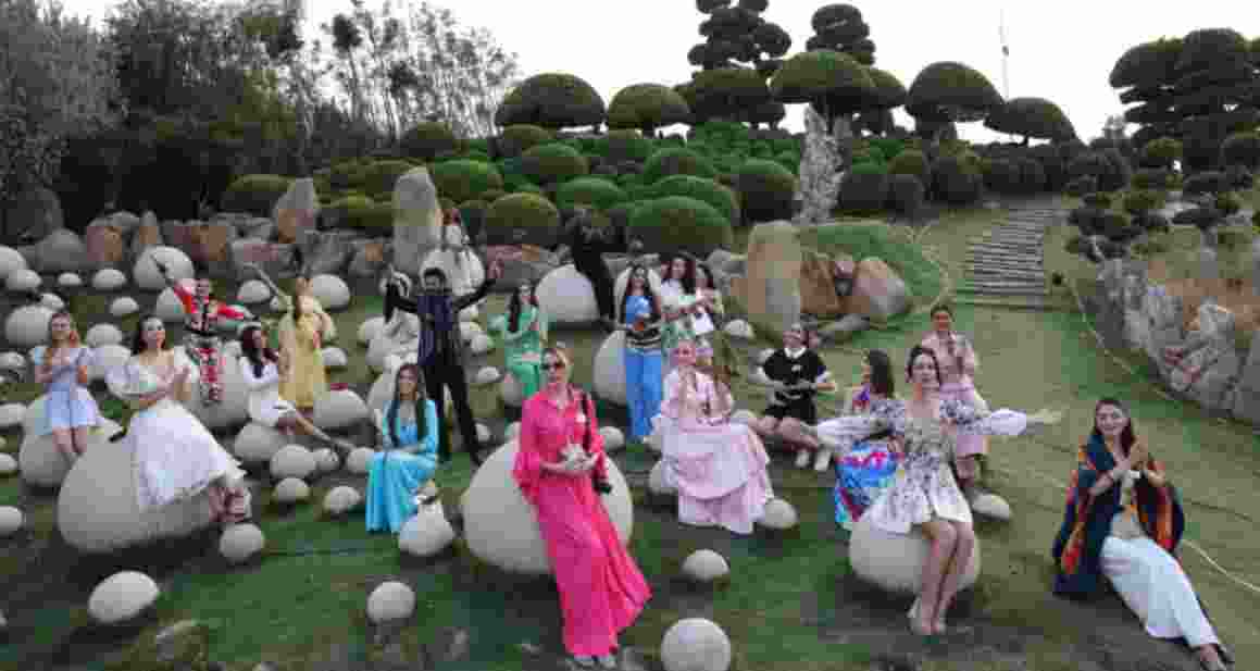 Miss World contestants soak in state's sports, culture, heritage 