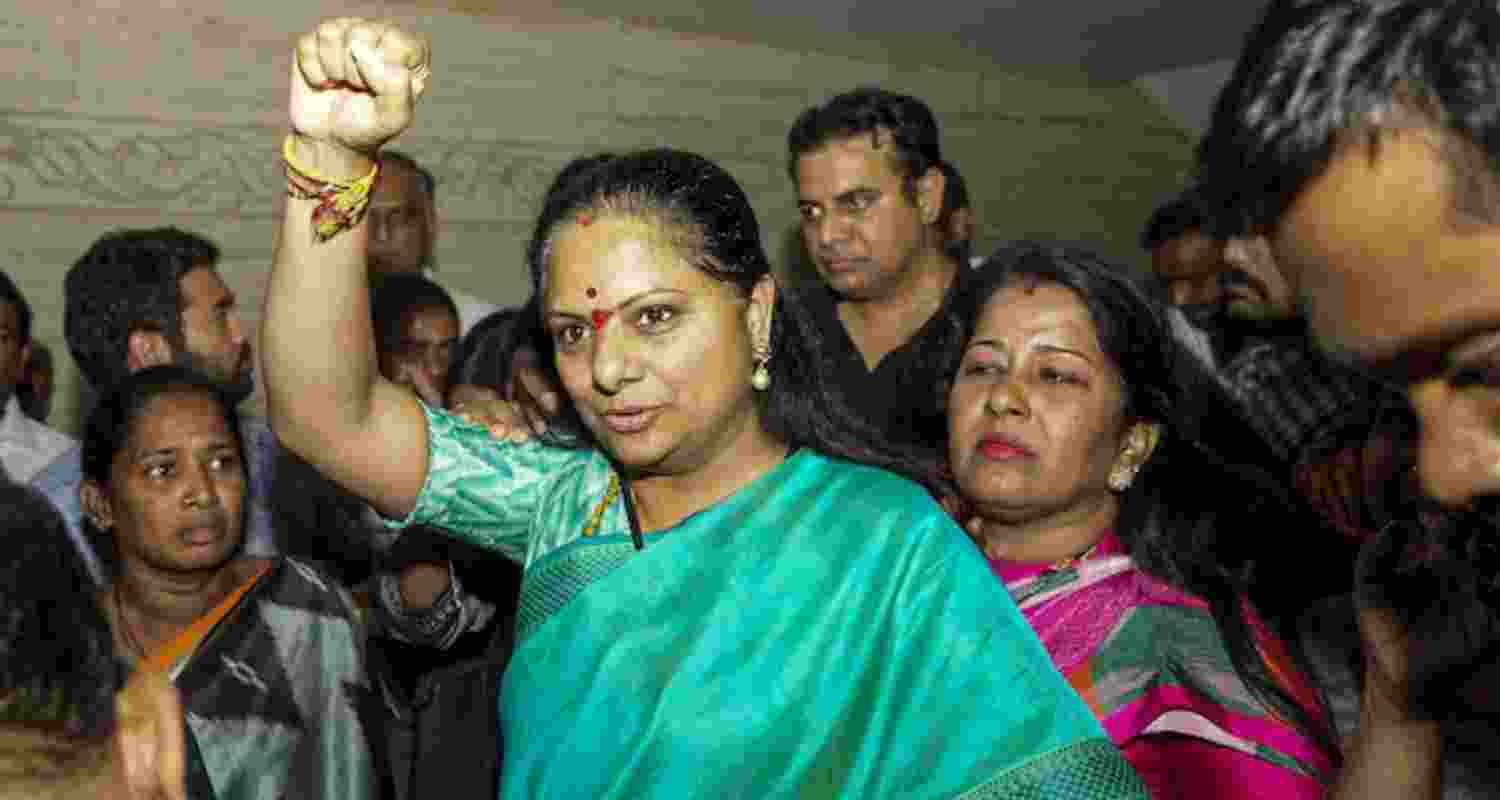 Kavitha protests against notices sent to KCR in Kaleshwaram probe