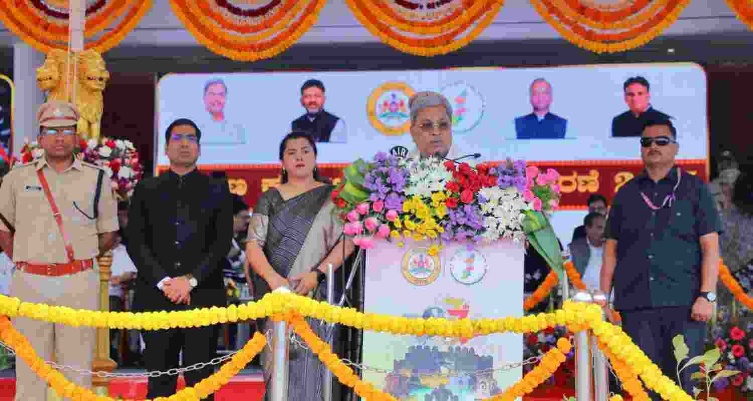 Karnataka Chief Minister Siddaramaiah participated in the Kalyana Karnataka Utsava celebrations at Kalaburagi on Wednesday. 