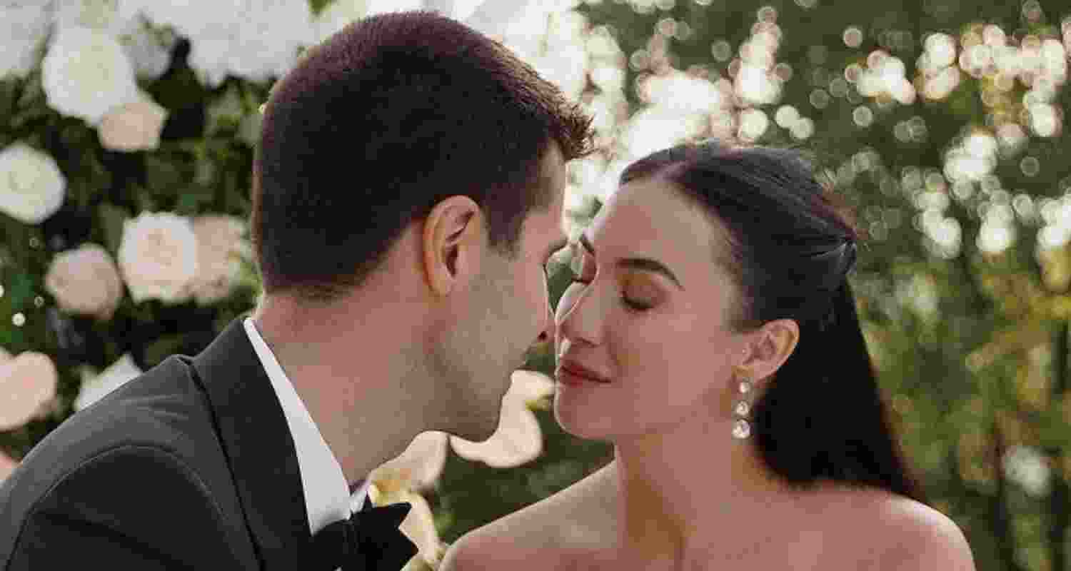 Lauren Gottlieb, Tobias Jones tie the knot