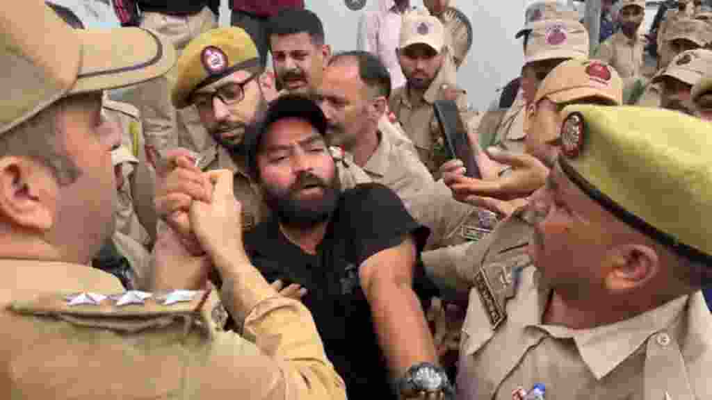 J&K HC seeks response from govt in MLA's PSA detention case