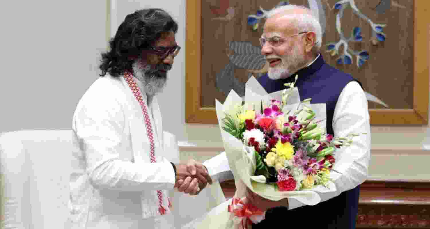 PM Modi and Jharkhand CM Hemant Soren.