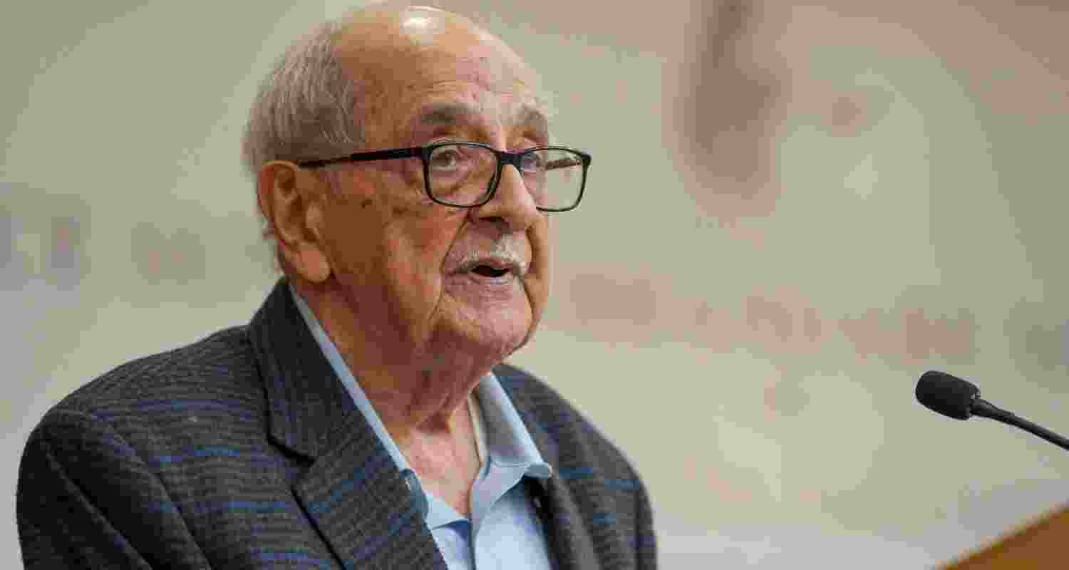 Fali S Nariman speaking at a legal conference.
