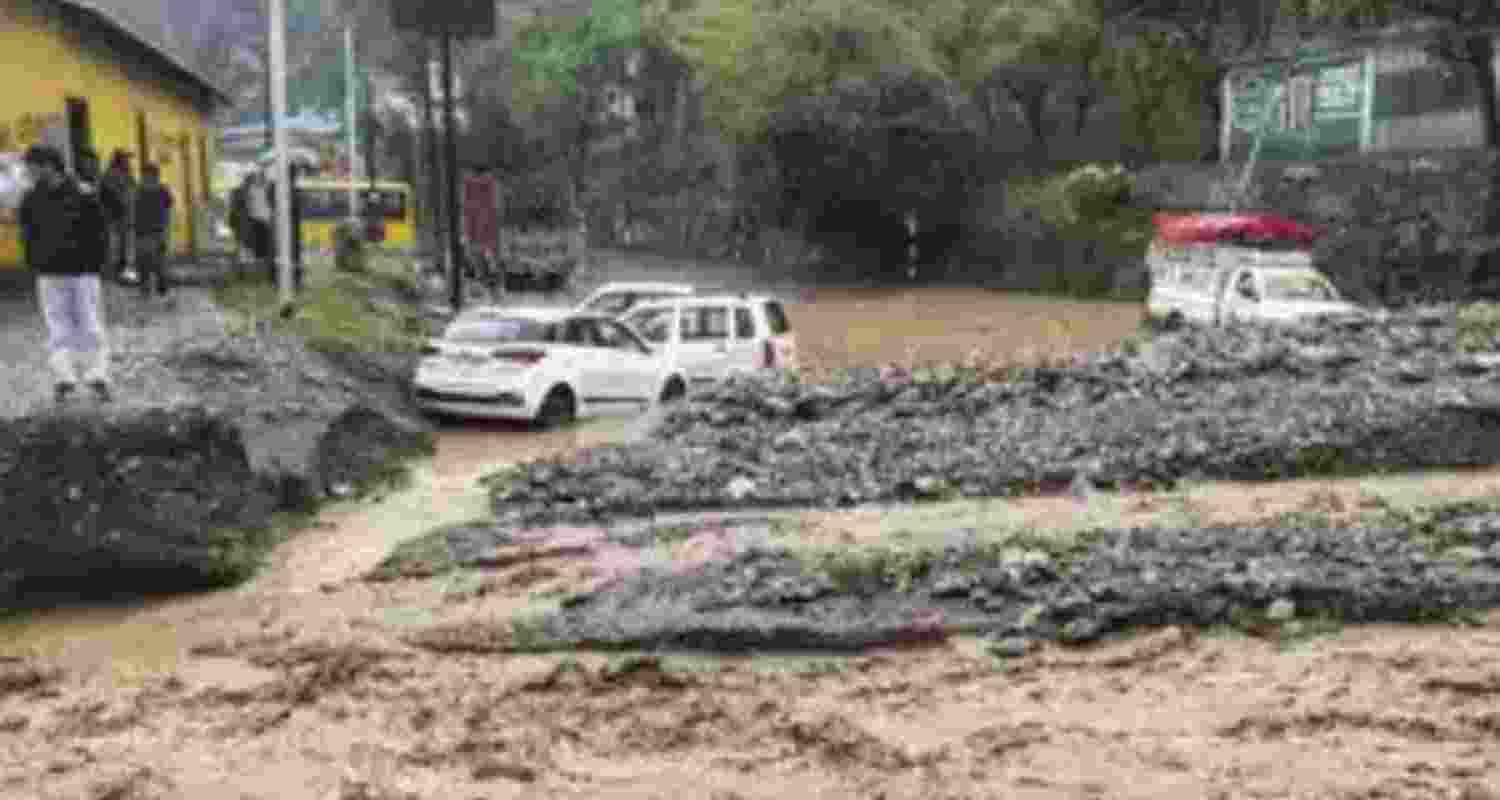 Weather improves, roads assessment task underway in Ramban