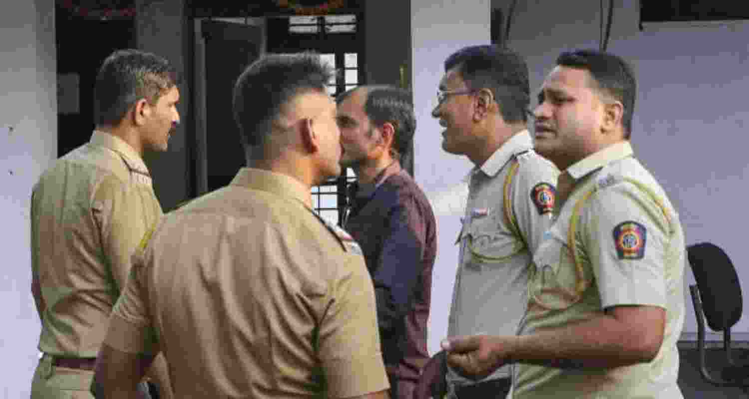 Chhattisgarh: Kabirdham collectorate gets bomb threat 