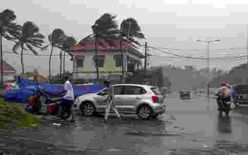 IMD issues yellow alert for six districts in Kerala