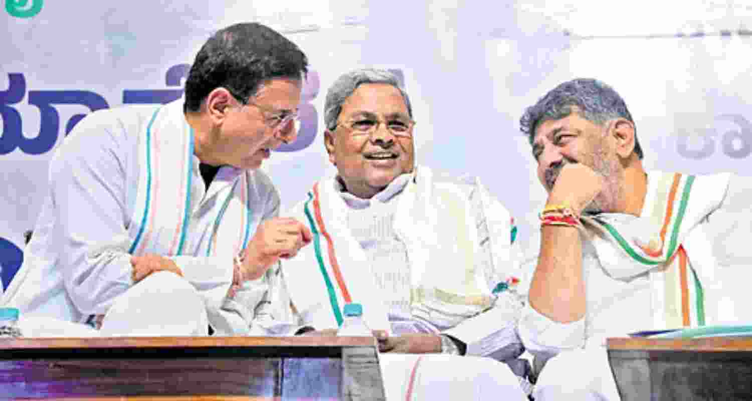Surjewala meets Karnataka Cong MLAs amid buzz on leadership change 
