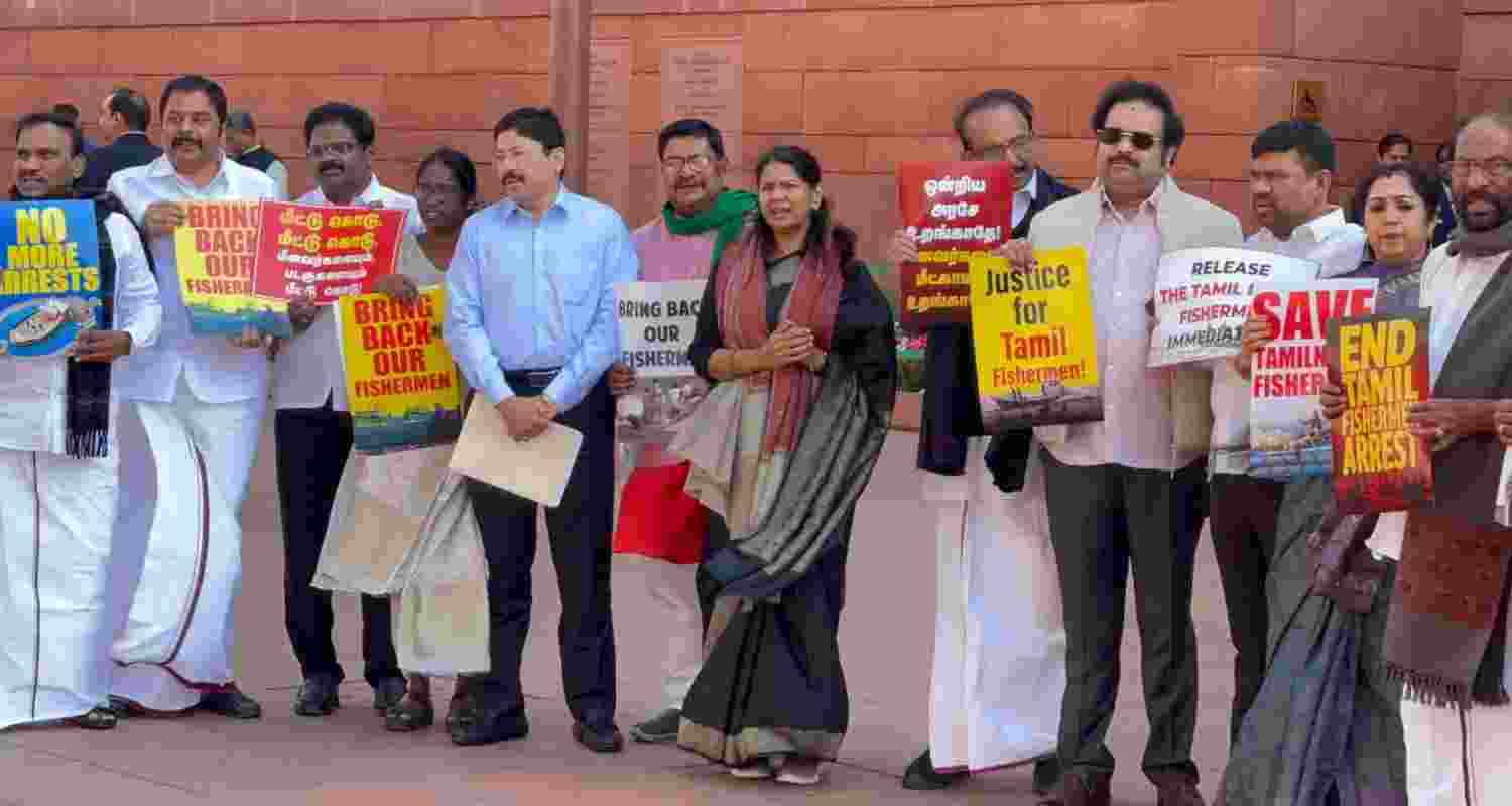 DMK protest in LS over arrest of Tamil fishermen by Lankan army