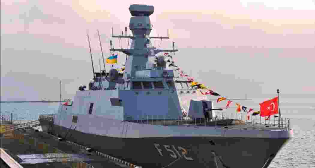 The Turkish Navy’s TCG Büyükada received a ceremonial welcome at Karachi port on Sunday.