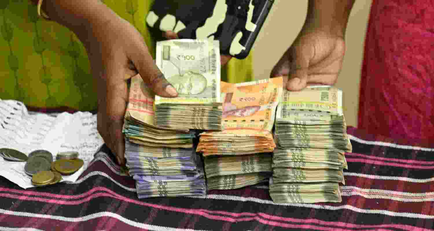 ₹47 lakh seized in Sangam Vihar during routine check.
