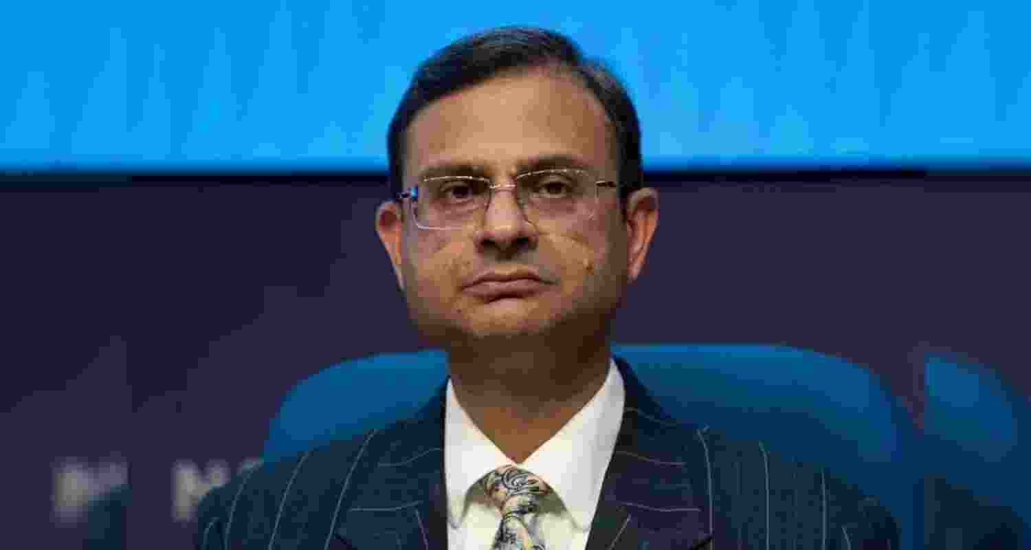 RBI Cuts Repo Rate to 6 Percent Amid Growth Concerns.